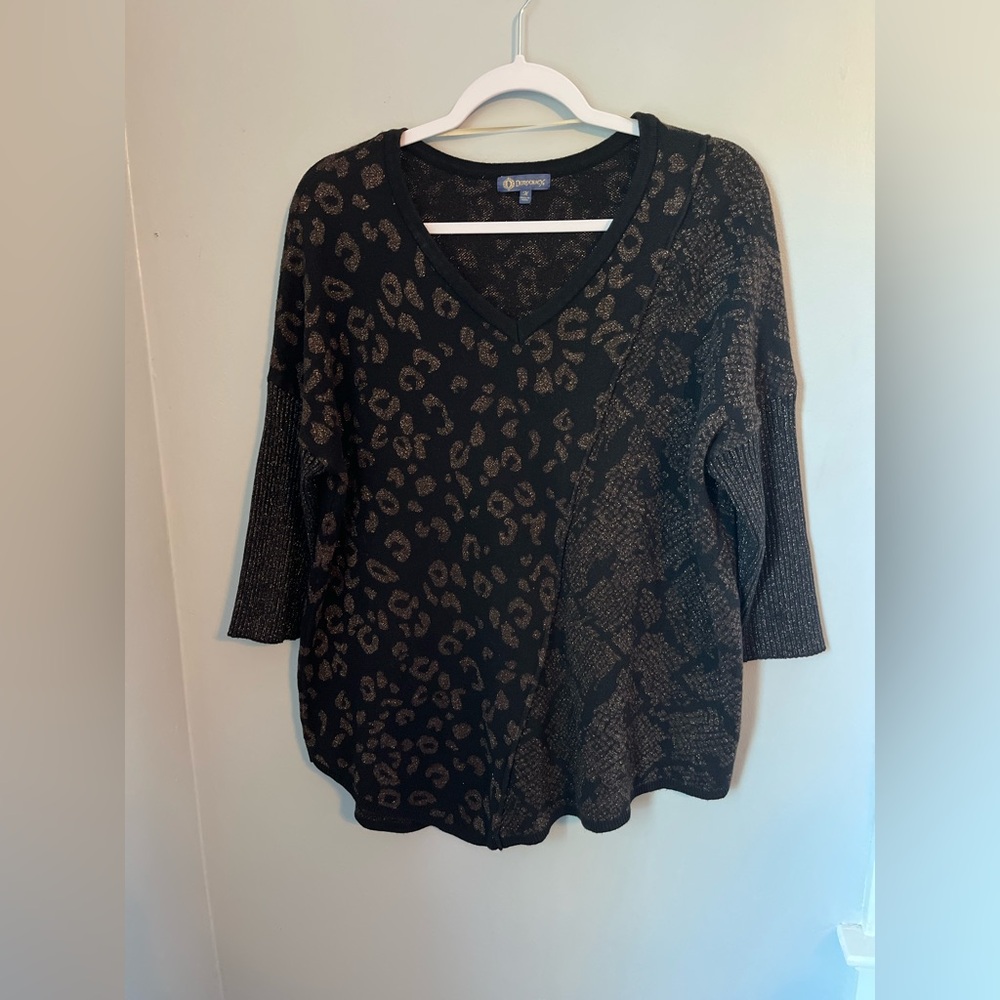 Democracy Black and Brown metallic asymmetrical 3/4 sleeves‎ V-Neck Sweater,